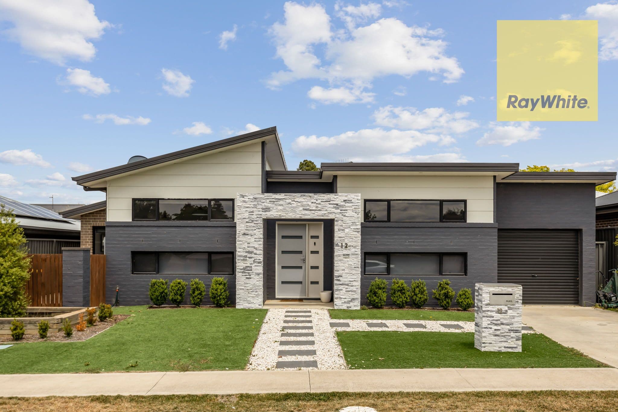 12 Wollondilly Avenue, Goulburn NSW 2580, Goulburn - Thumbnail 2