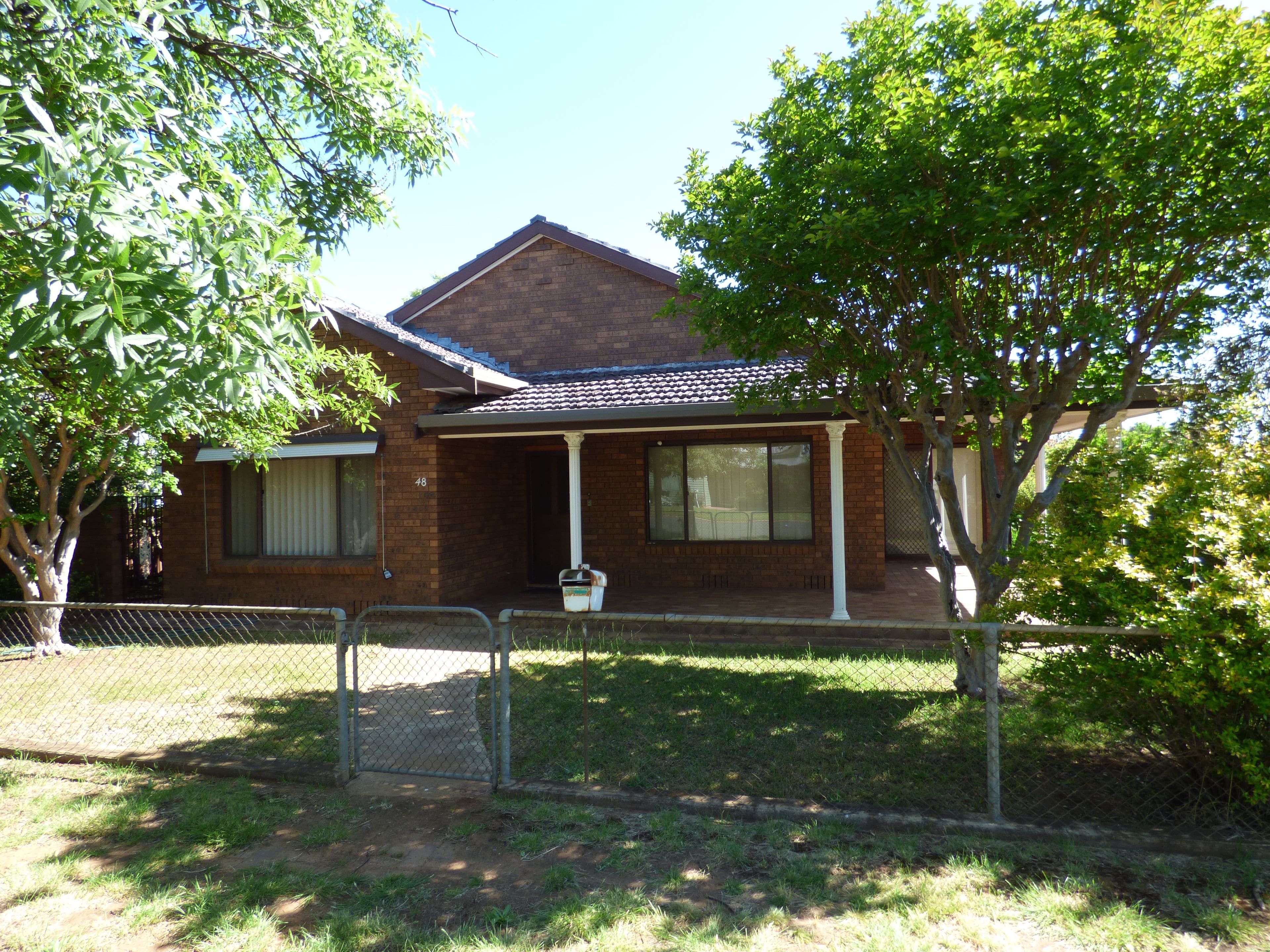 48 Underwood Street, Forbes - Image 1