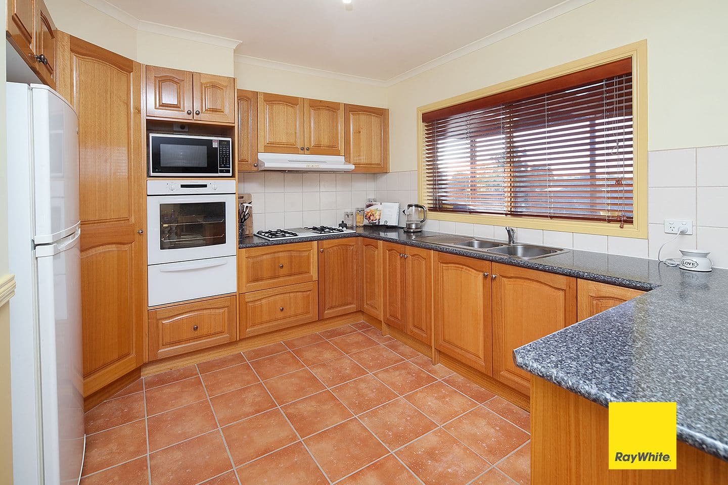 6 Lapwing Court, Langwarrin VIC 3910, Langwarrin - Thumbnail 6