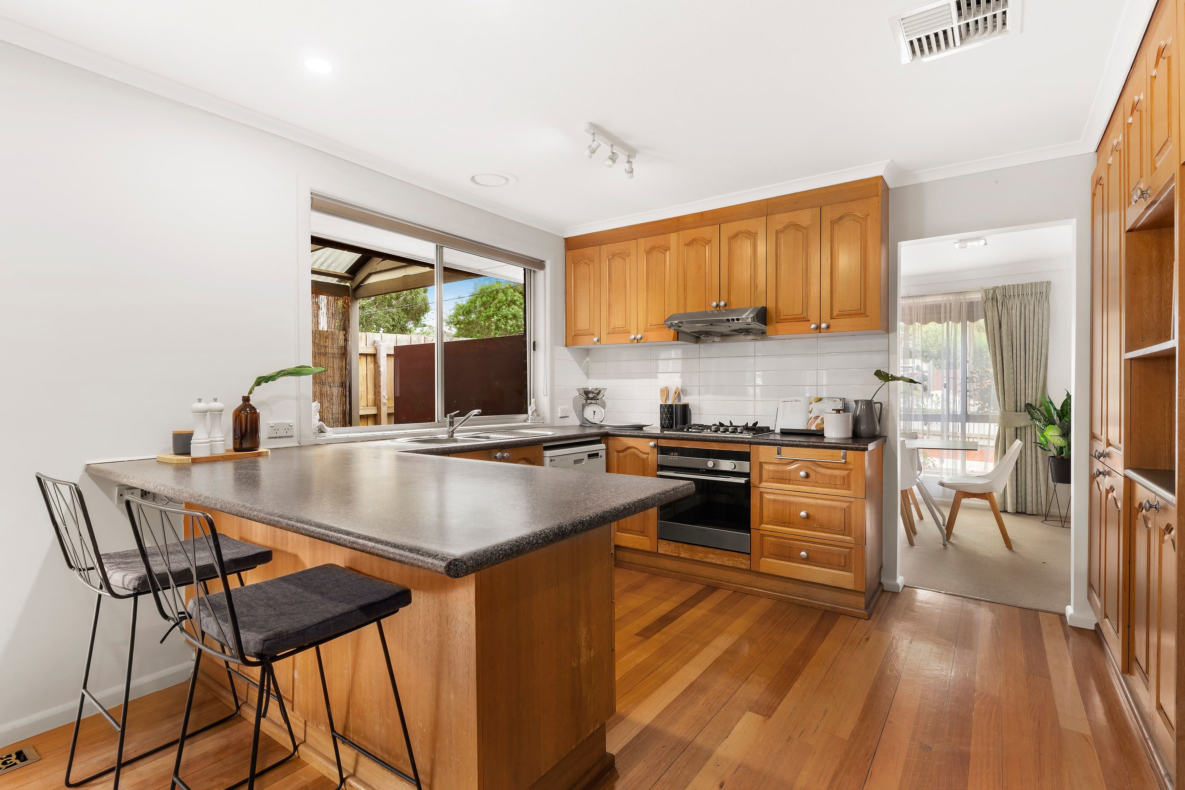 36 David Crescent, Bundoora VIC 3083, Bundoora - Thumbnail 3