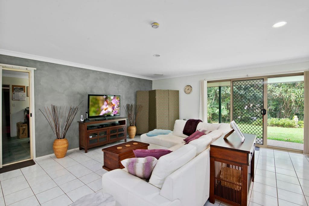 2 Yarraman Place, Tallebudgera Valley QLD 4228, Tallebudgera Valley - Thumbnail 3