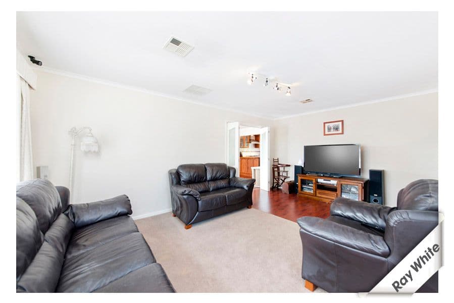 18 Griffiths Street, HOLT ACT 2615, Holt - Thumbnail 3