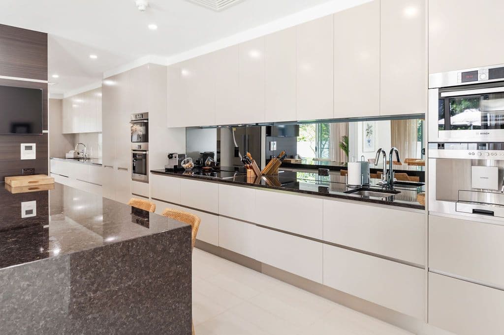 7012 Riverview Crescent, Sanctuary Cove QLD 4212, Sanctuary Cove - Thumbnail 5