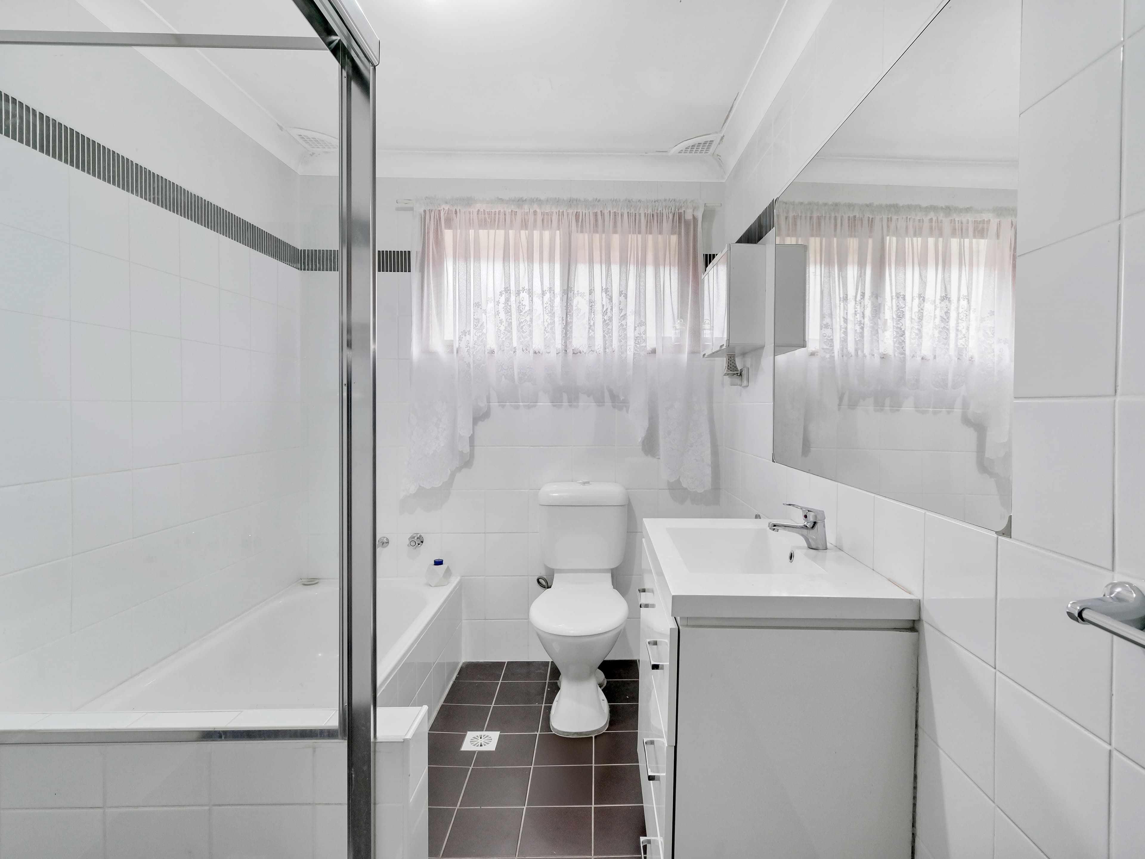 2 Kim Place, Ingleburn NSW 2565, Ingleburn - Thumbnail 7