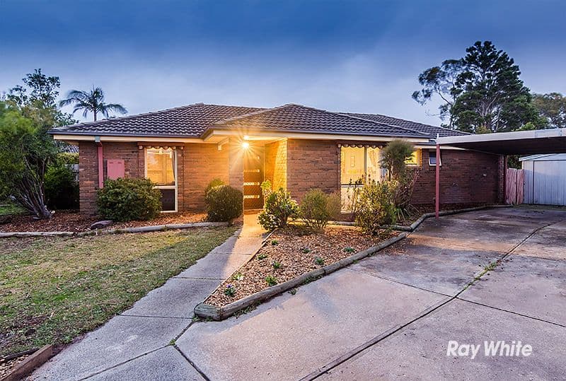 26 Gipps Crescent, Cranbourne North VIC 3977, Cranbourne North - Thumbnail 2
