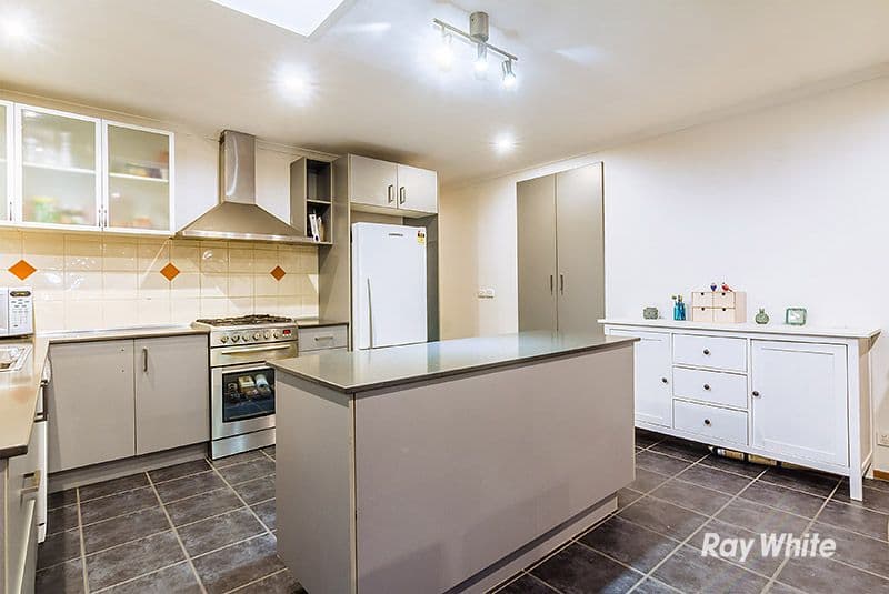 26 Gipps Crescent, Cranbourne North VIC 3977, Cranbourne North - Thumbnail 6