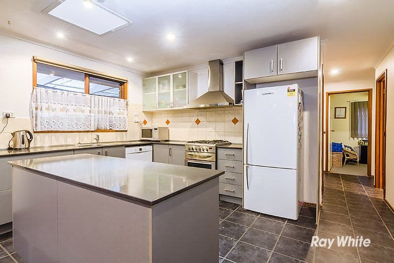 26 Gipps Crescent, Cranbourne North VIC 3977, Cranbourne North - Thumbnail 7