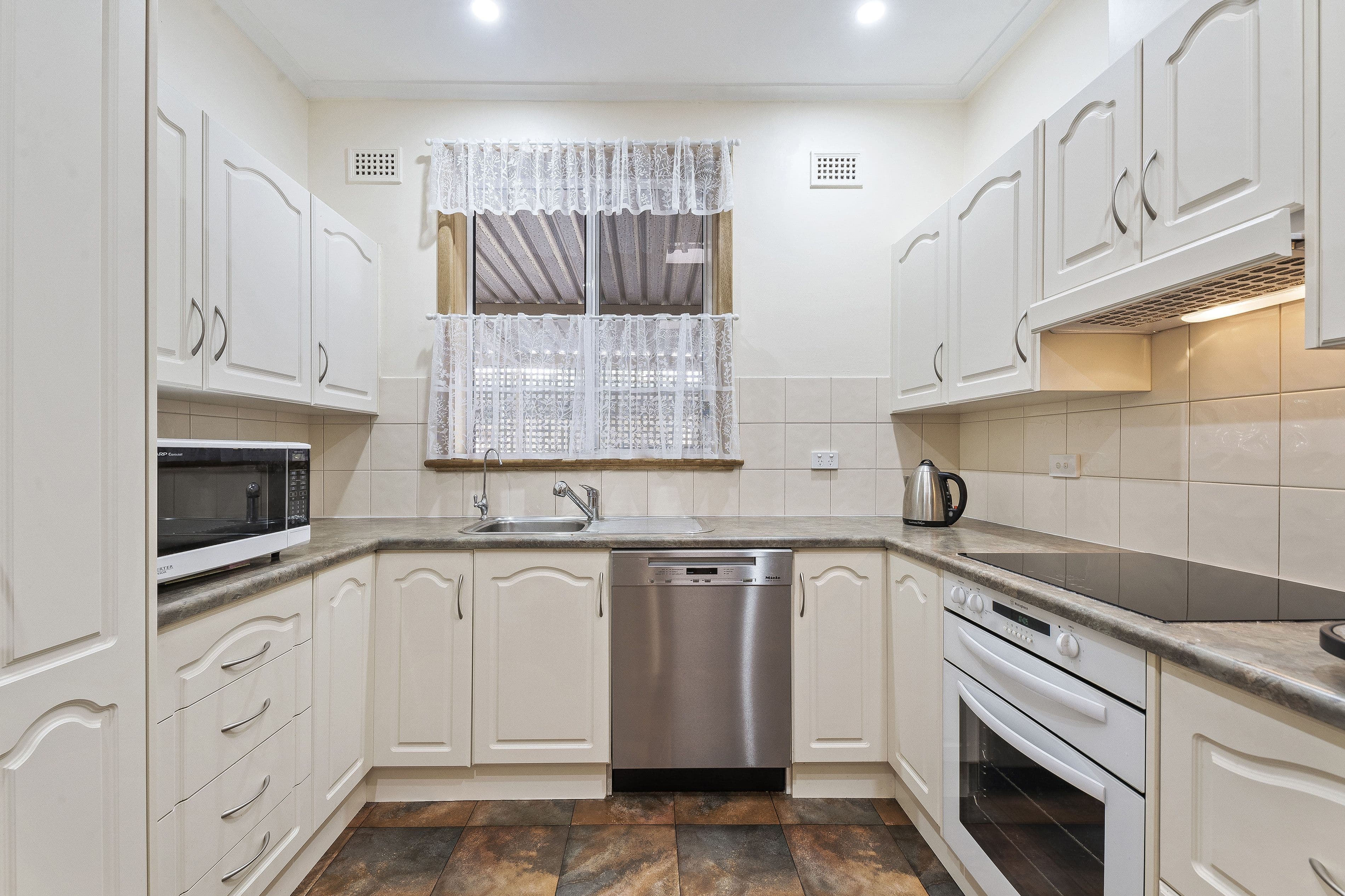 8 Waldron Street, Elizabeth East SA 5112, Elizabeth East - Thumbnail 7