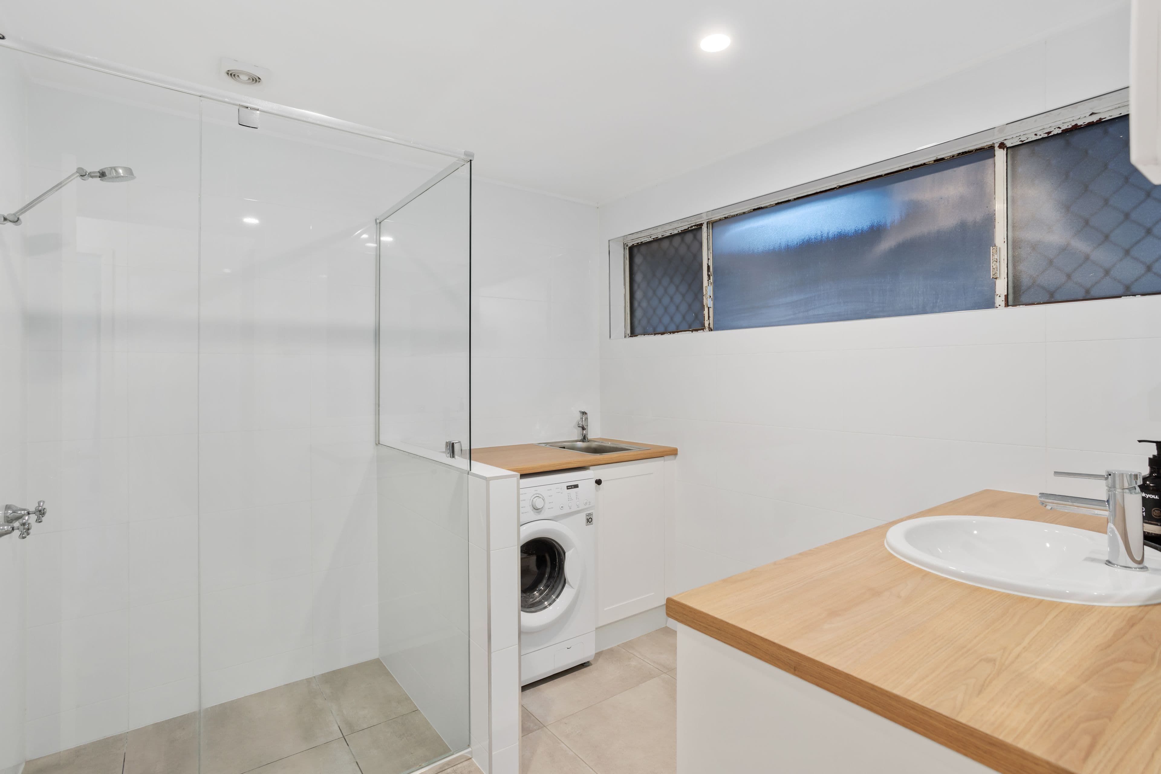 11 Adori Street, Chevron Island QLD 4217, Chevron Island - Thumbnail 8