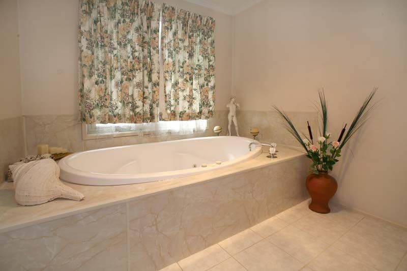 65 Capital Avenue, GLEN WAVERLEY VIC 3150, Glen Waverley - Thumbnail 5