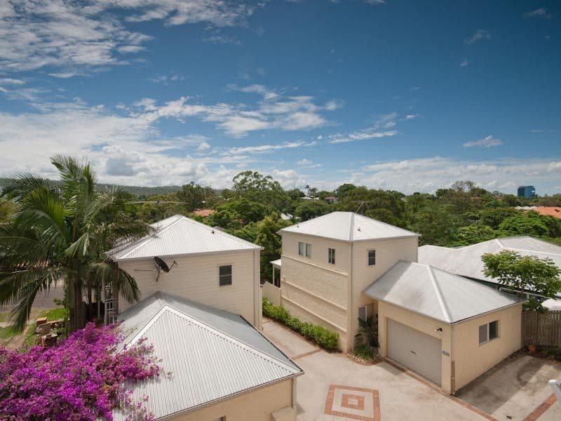 17 Alexandra Avenue, TARINGA QLD 4068, Taringa - Thumbnail 2