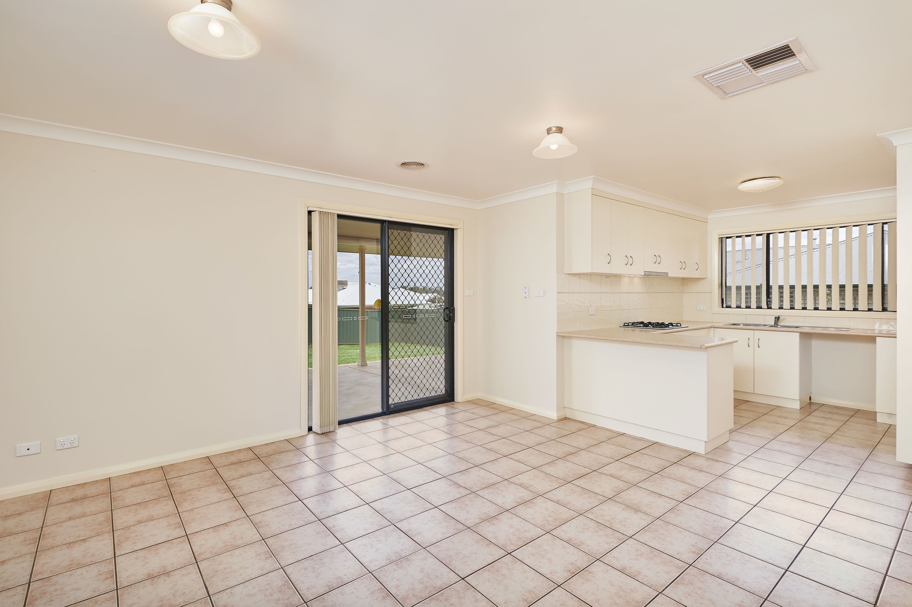 11 Protea Place, Forest Hill - Thumbnail 6