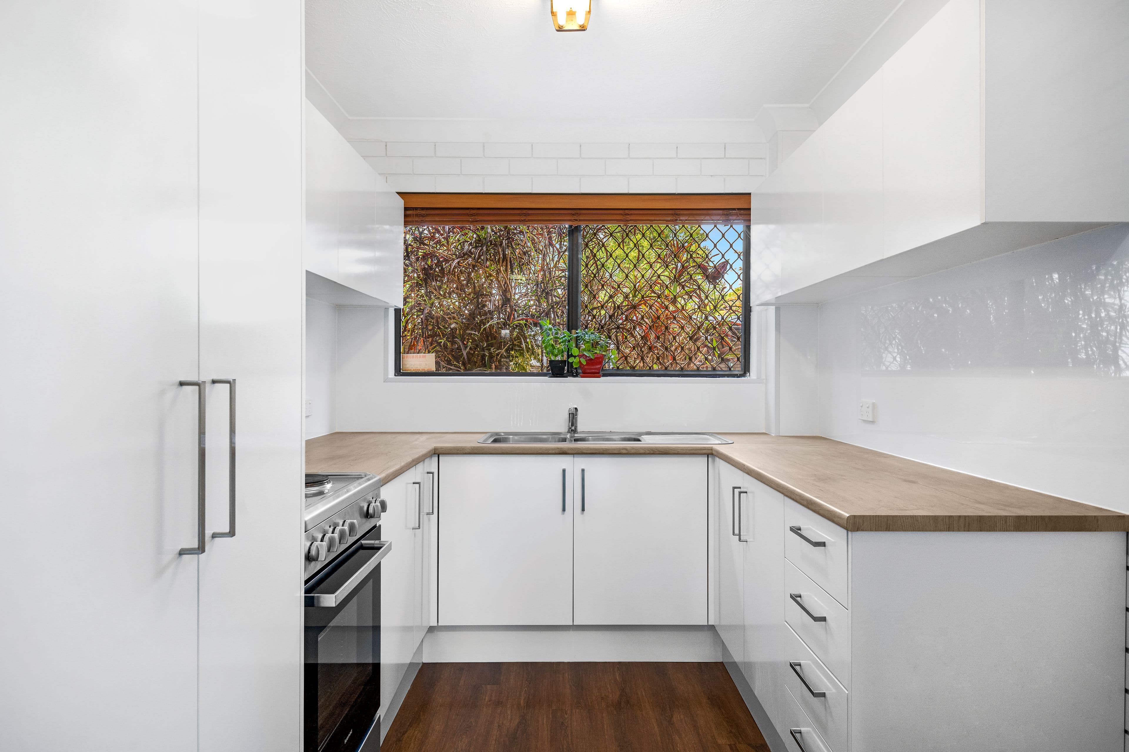 10 Oceanic Drive, Mermaid Waters QLD 4218, Mermaid Waters - Image 1