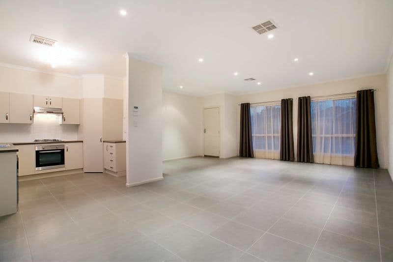 15 Chaucer Street, Clearview SA 5085, Clearview - Thumbnail 2