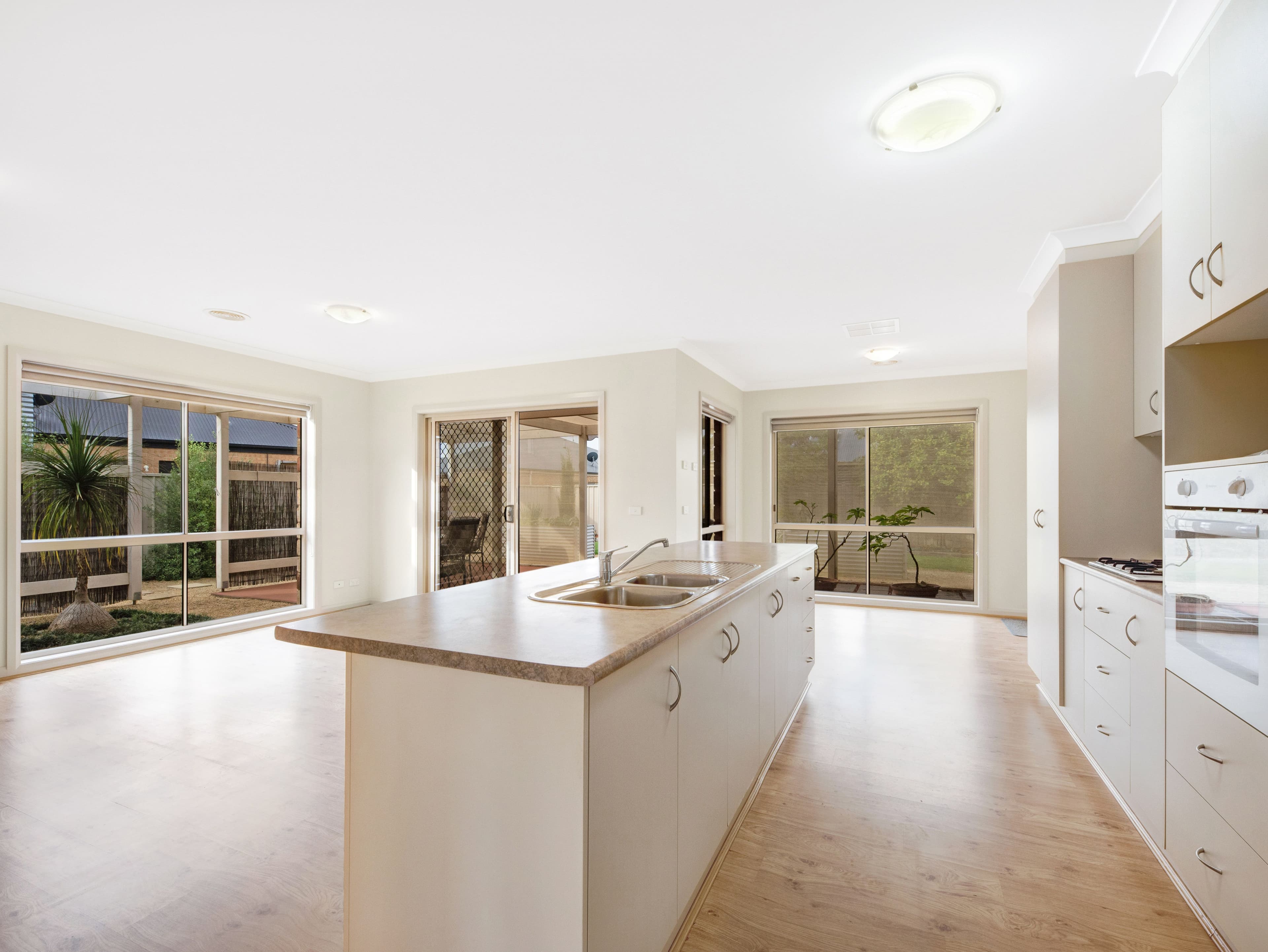 24 Zorro Drive, Yarrawonga VIC 3730, Yarrawonga - Thumbnail 7