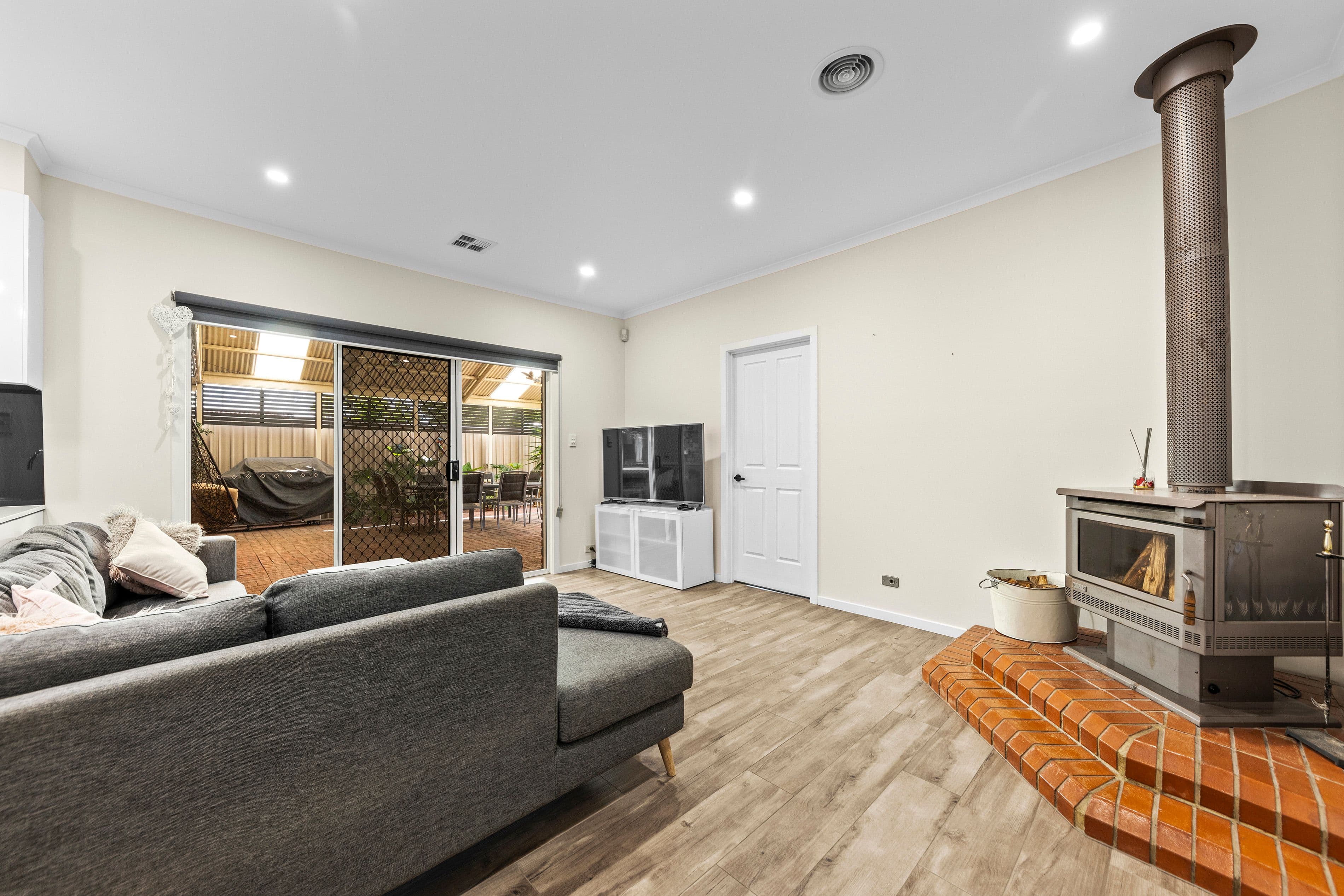 22 Moore Crescent, St Agnes SA 5097, St Agnes - Thumbnail 5