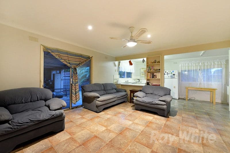 23 Piperita Road, FERNTREE GULLY VIC 3156, Ferntree Gully - Thumbnail 3