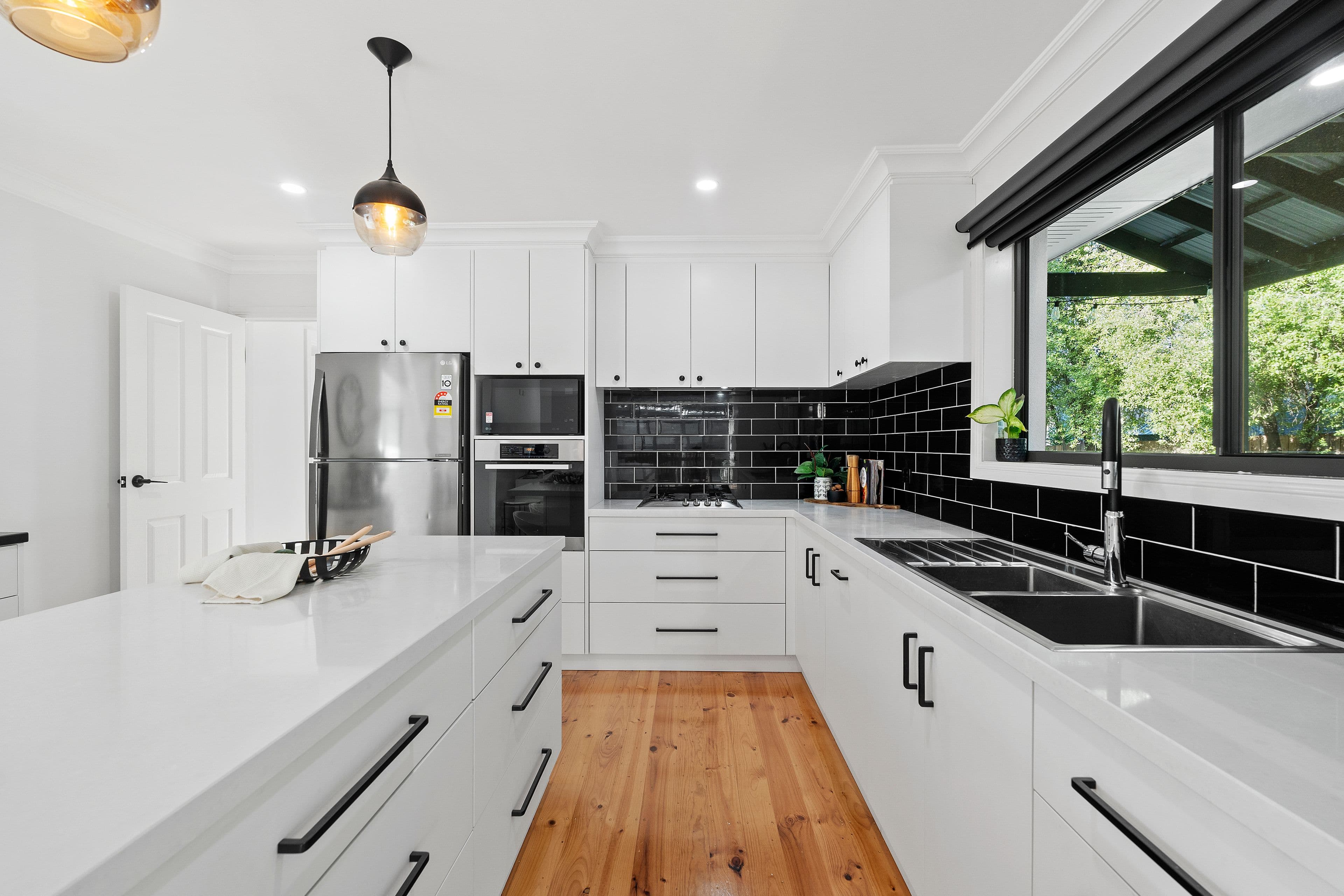 4 Pilosa Place, Endeavour Hills VIC 3802, Endeavour Hills - Thumbnail 2