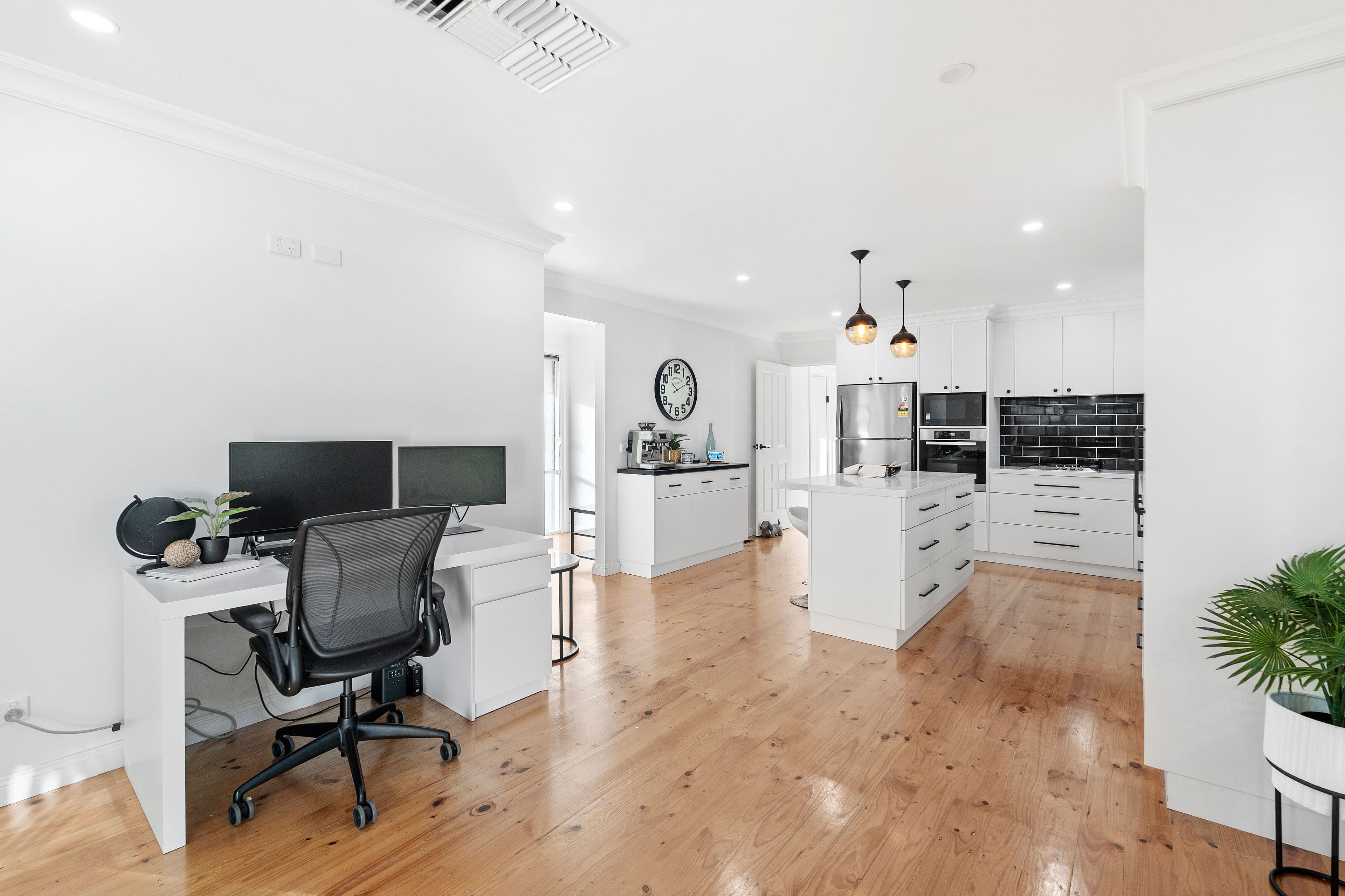 4 Pilosa Place, Endeavour Hills VIC 3802, Endeavour Hills - Thumbnail 4