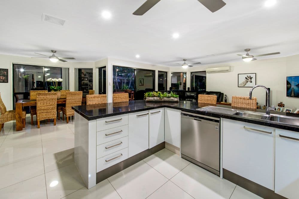 25 Audrey Avenue, Helensvale QLD 4212, Helensvale - Thumbnail 8