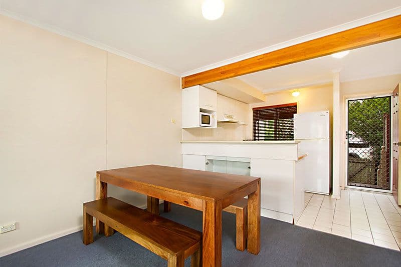 25 Grosvenor Street, YEERONGPILLY QLD 4105, Yeerongpilly - Thumbnail 3