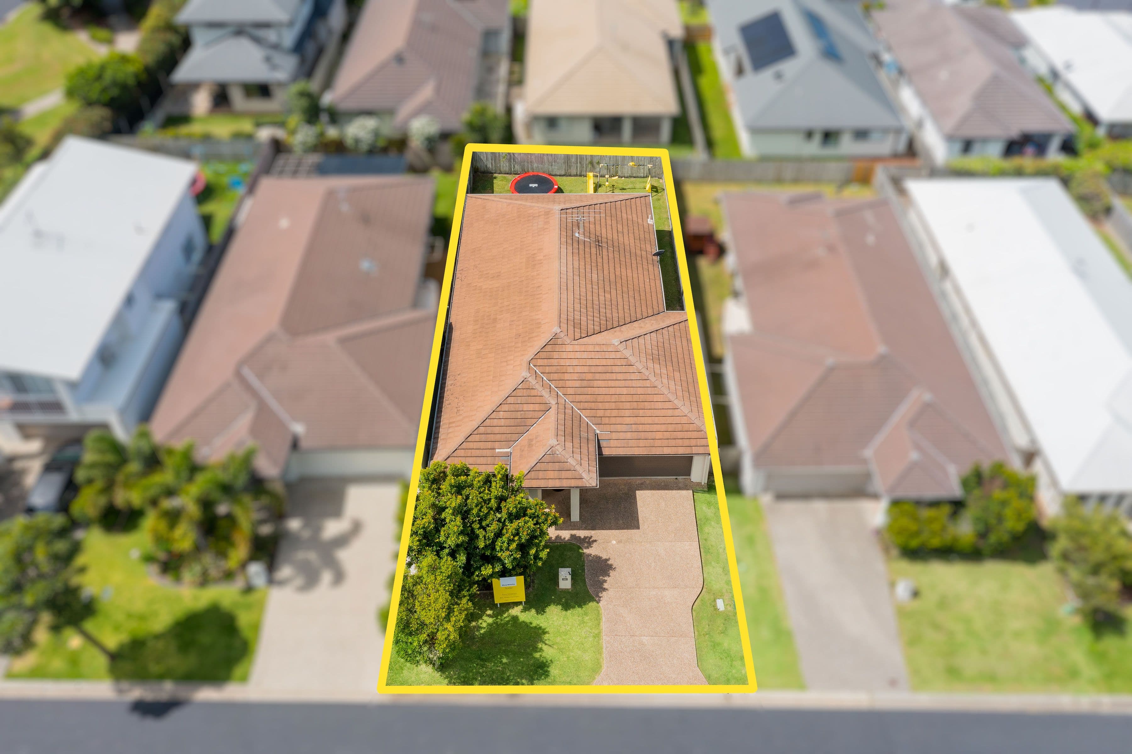 16 Lomond Street, North Lakes QLD 4509, North Lakes - Thumbnail 2