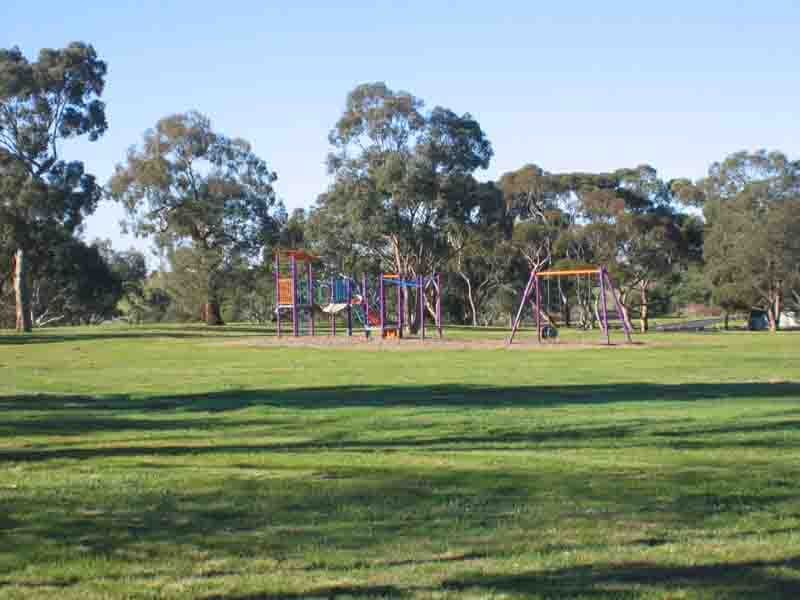 44 Station Road, MELTON SOUTH VIC 3338, Melton South - Thumbnail 3