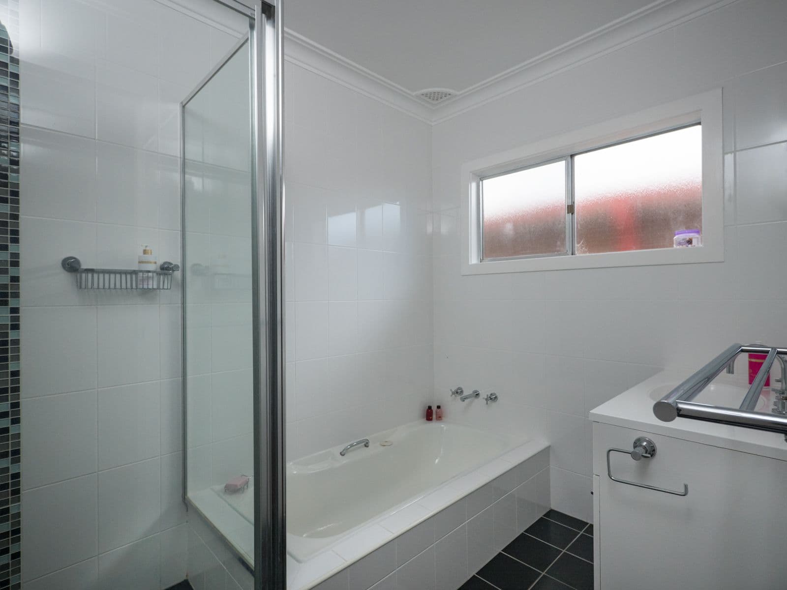 9 Holmes Avenue, Armidale - Thumbnail 5