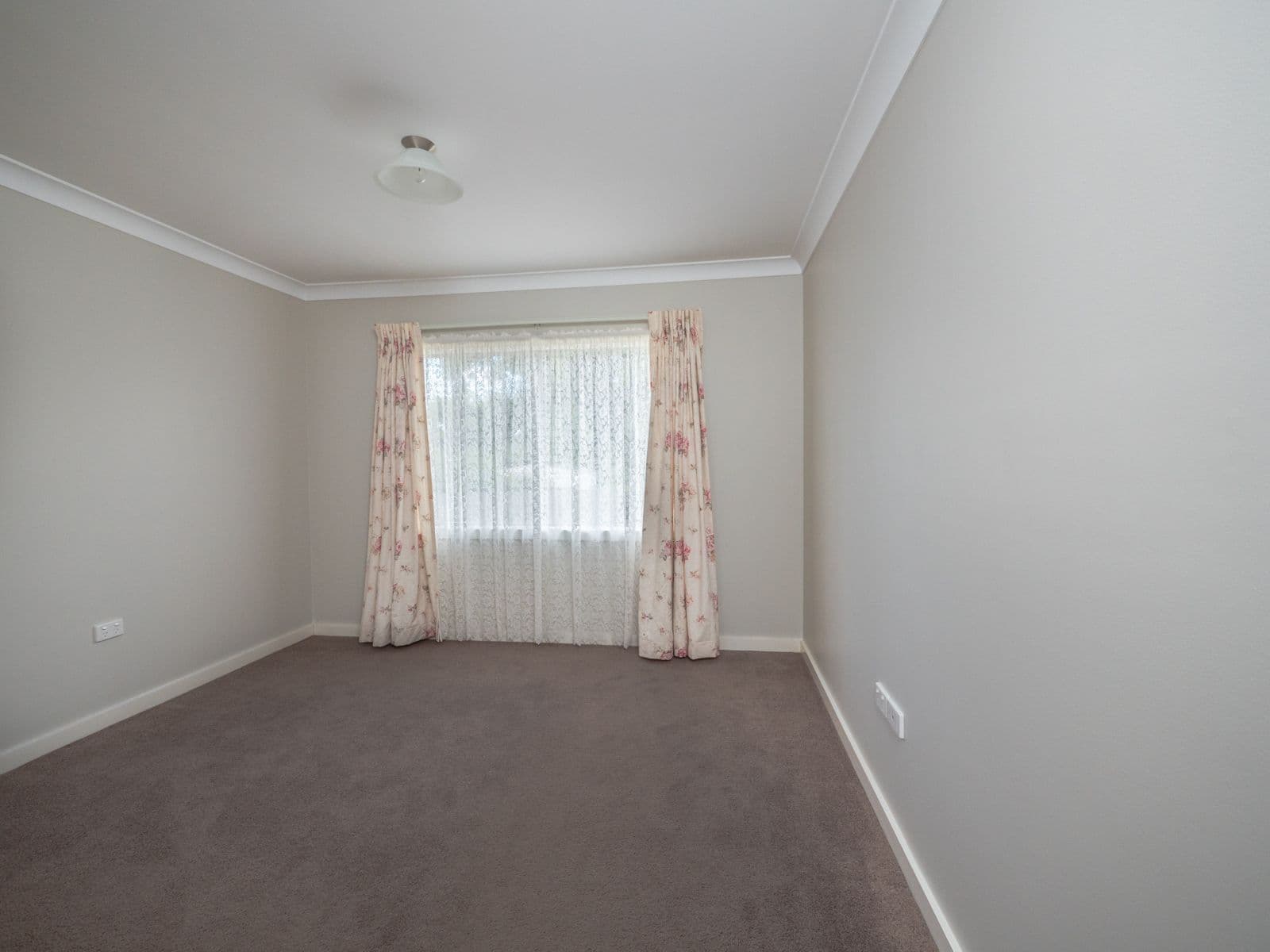 9 Holmes Avenue, Armidale - Thumbnail 8