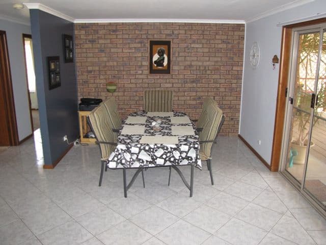 4 Hall Crescent, LOXTON SA 5333, Loxton - Thumbnail 5