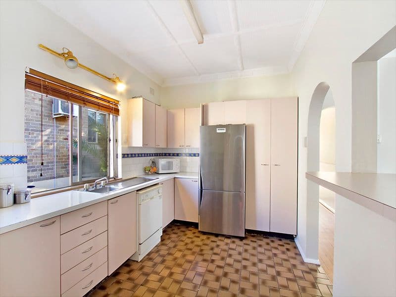 46  Glencoe Street, SUTHERLAND NSW 2232, Sutherland - Thumbnail 2