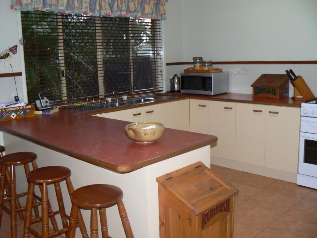 11 Oxley Court, GRANVILLE QLD 4650, Granville - Thumbnail 2