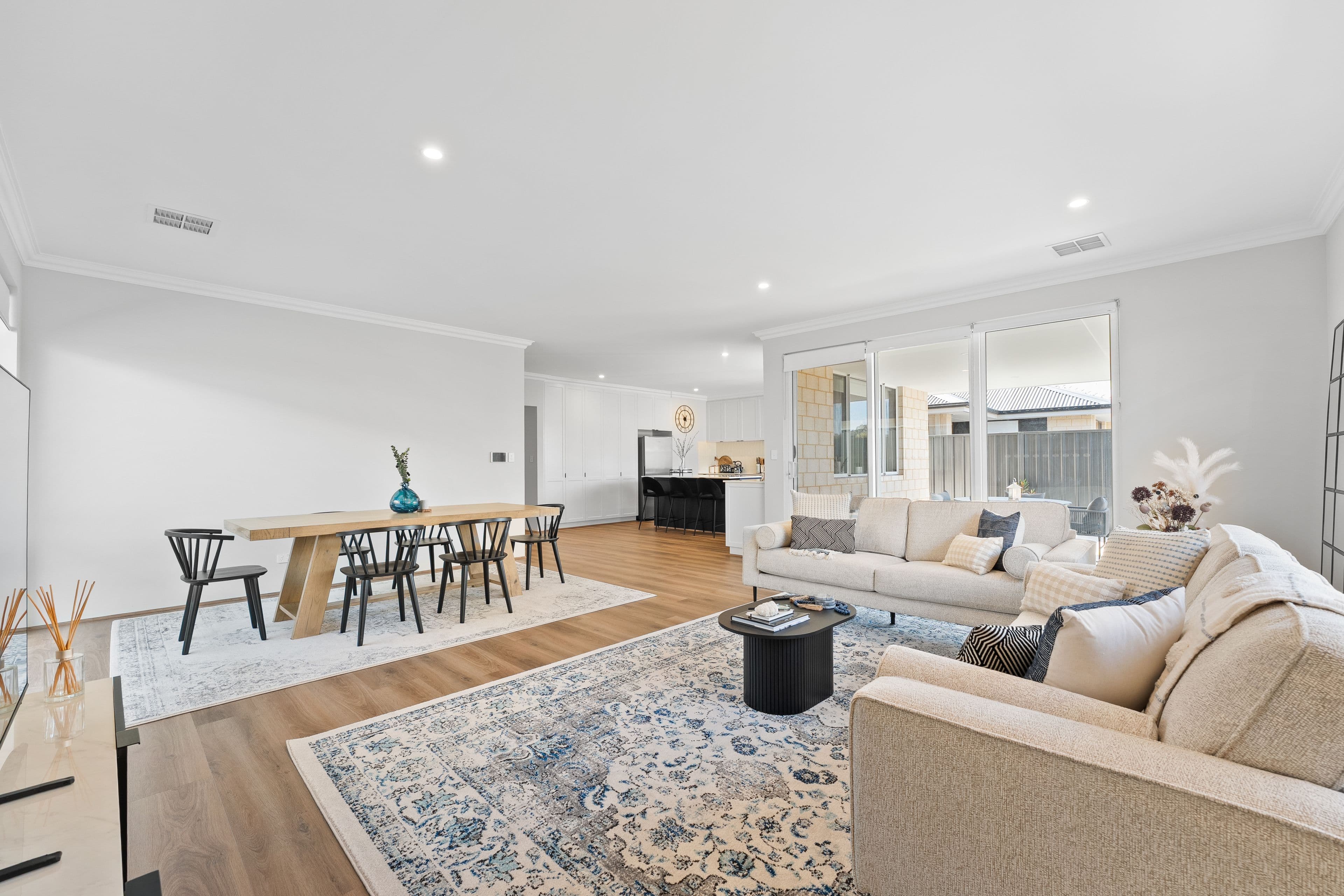 24 Bloomfield Parkway, Baldivis WA 6171, Baldivis - Thumbnail 3