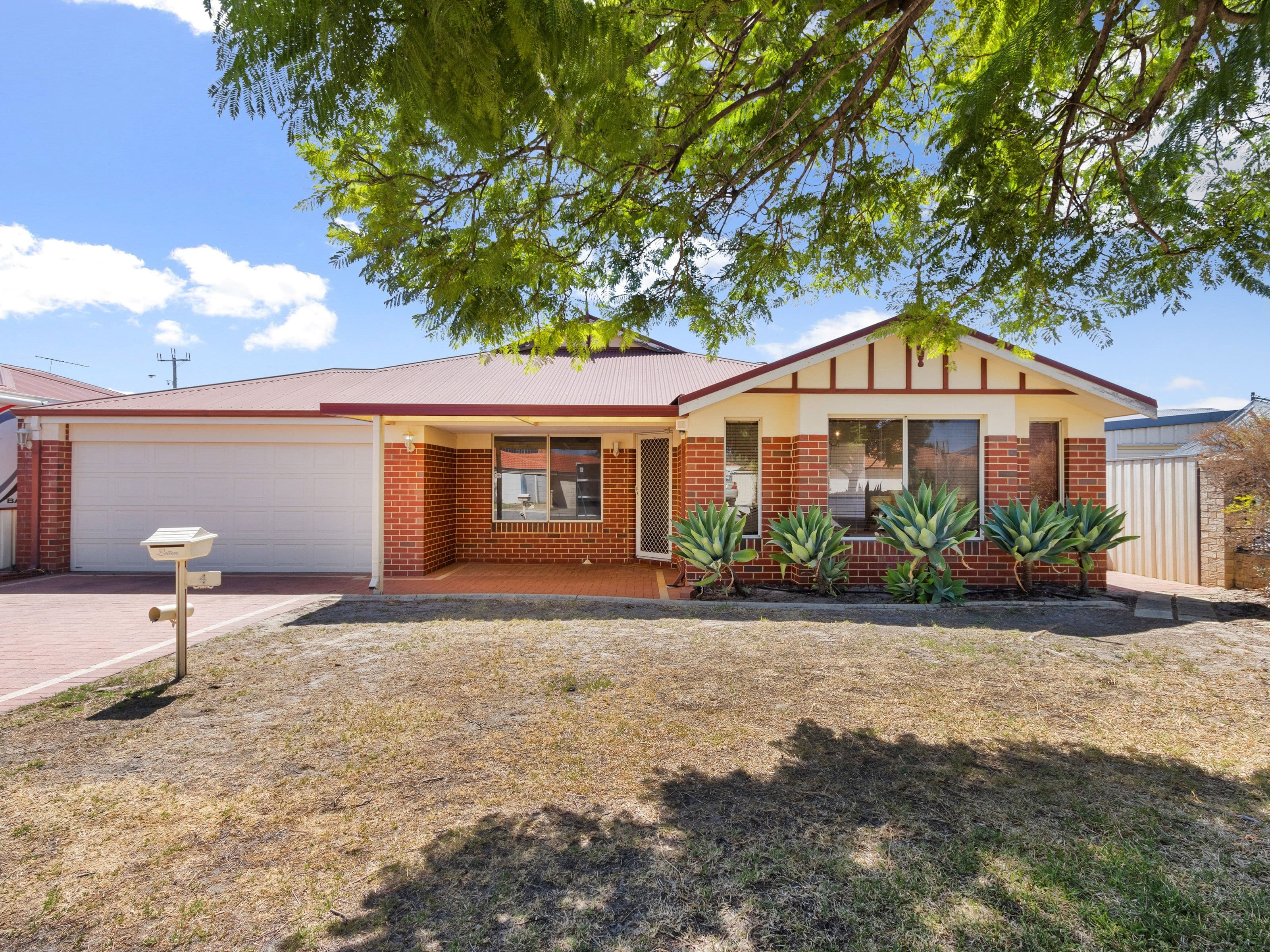 4 Silvereye Close, East Cannington WA 6107, East Cannington - Image 1