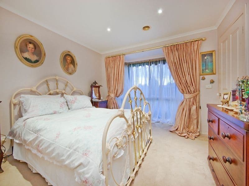 8 Tintern Grove, CHELTENHAM VIC 3192, Cheltenham - Thumbnail 6
