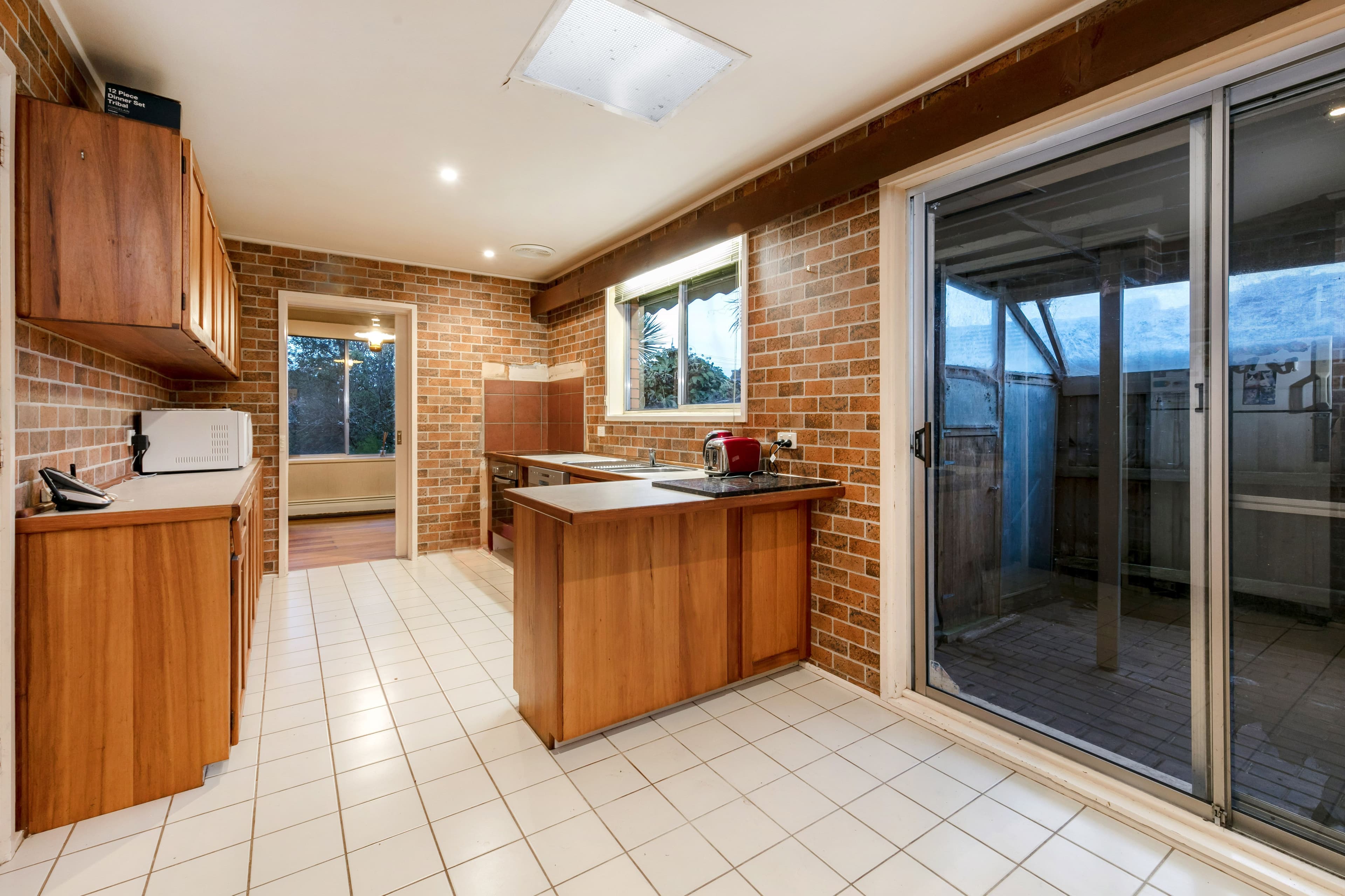 5 Carramar Drive, Frankston VIC 3199, Frankston - Thumbnail 2