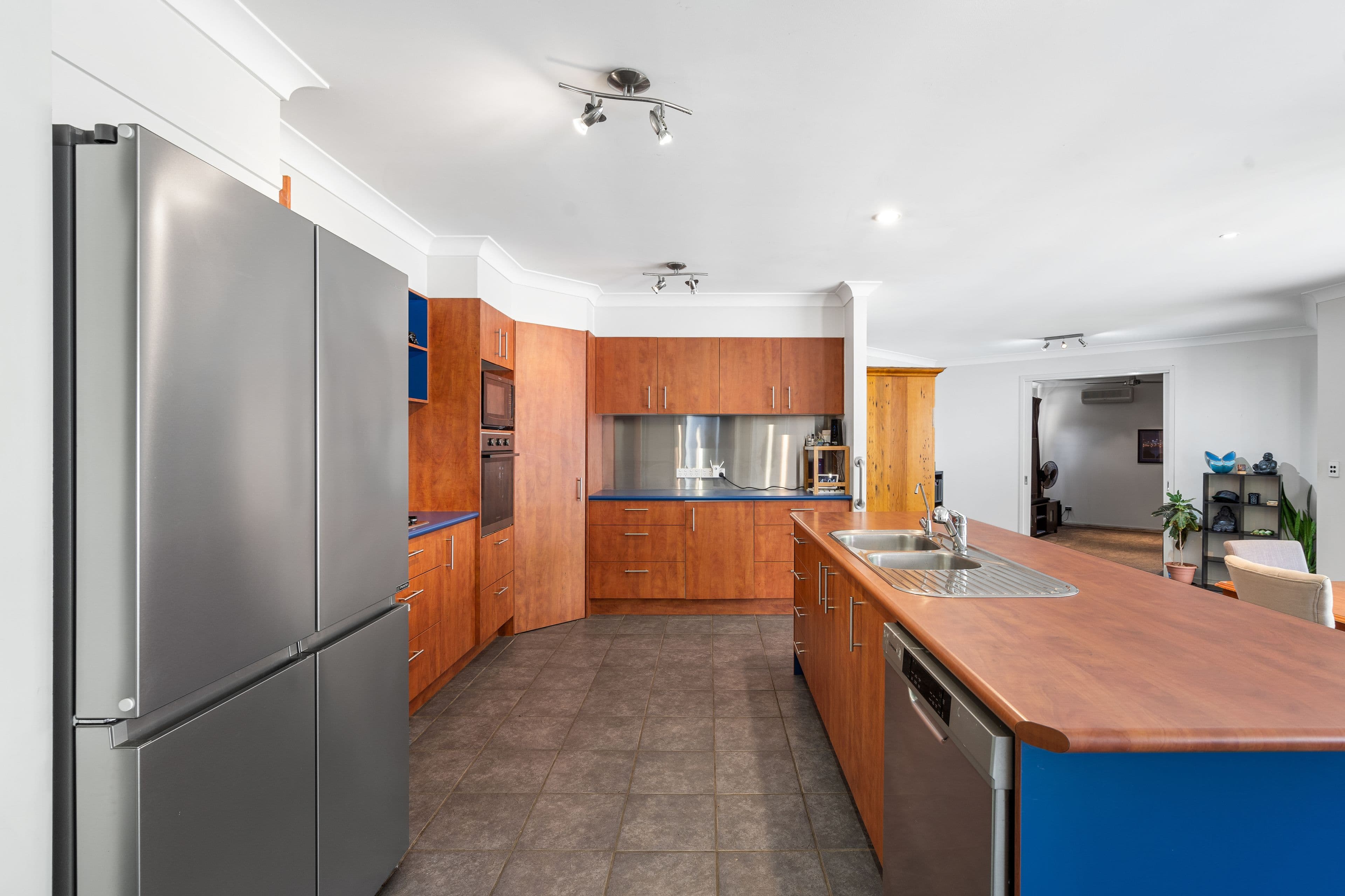 25 Montclare Court, Cashmere QLD 4500, Cashmere - Thumbnail 4