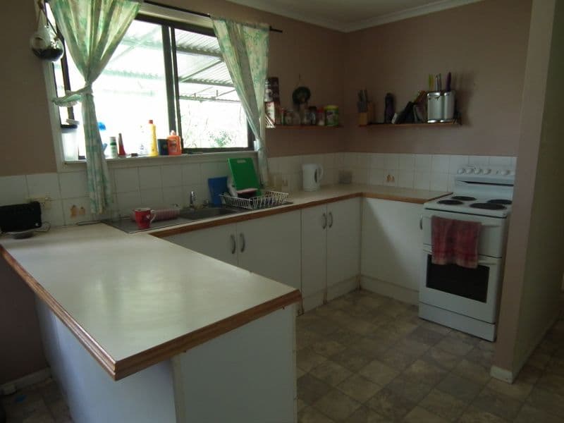 58 Mayne Street, Tiaro QLD 4650, Tiaro - Thumbnail 2