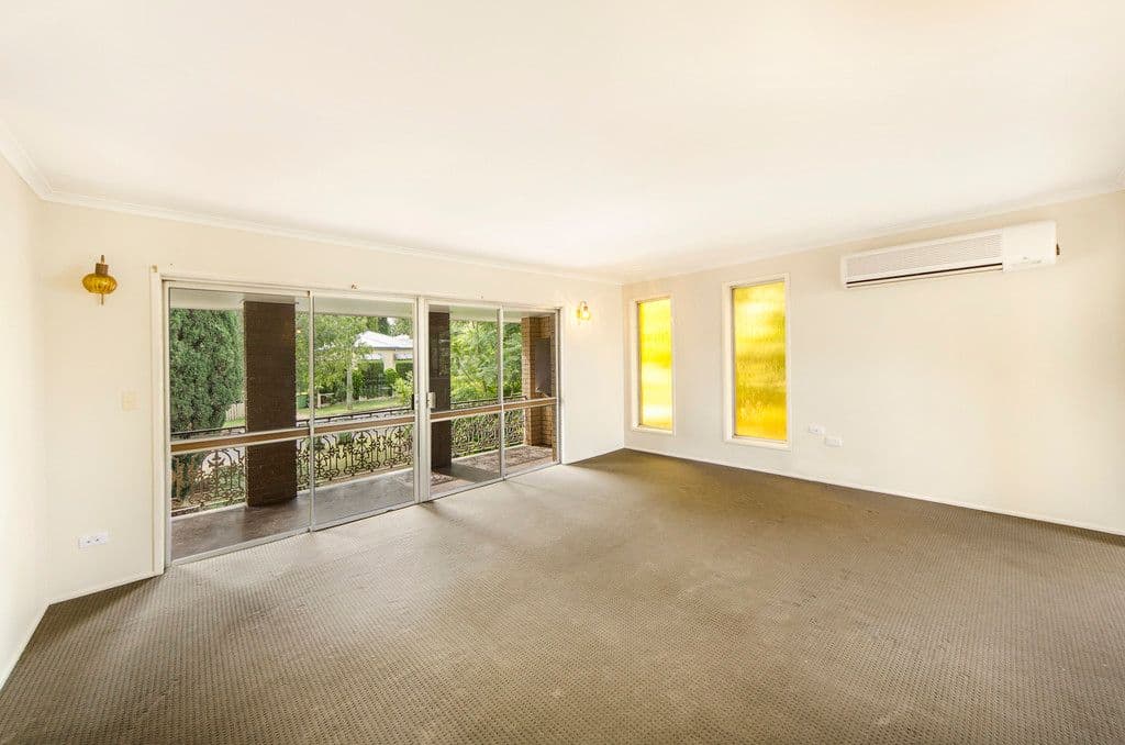 12 Boland Street, North Toowoomba QLD 4350, North Toowoomba - Thumbnail 2