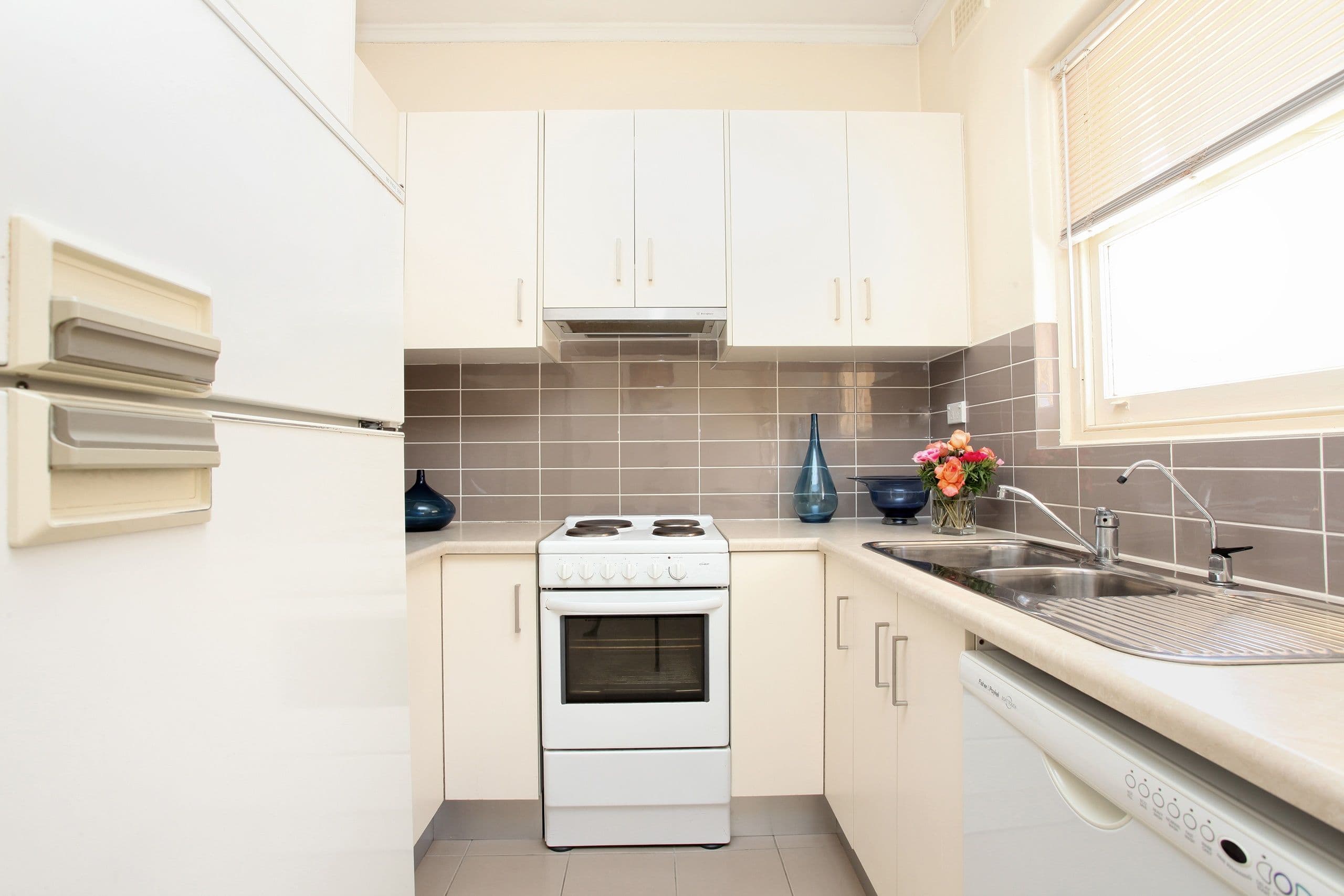 2 Walton Avenue, Clearview SA 5085, Clearview - Thumbnail 2