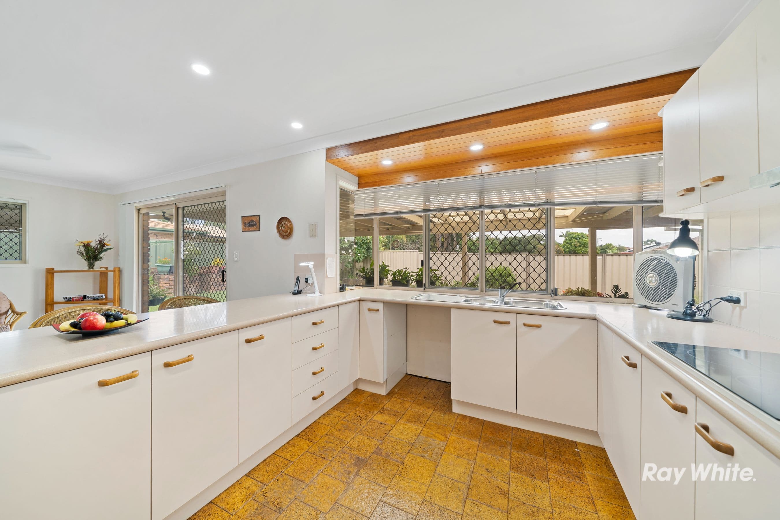 4 Lorna Street, Browns Plains QLD 4118, Browns Plains - Thumbnail 6