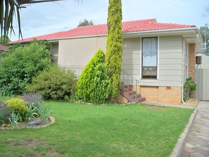 49 Victor Street, Cowra - Image 1