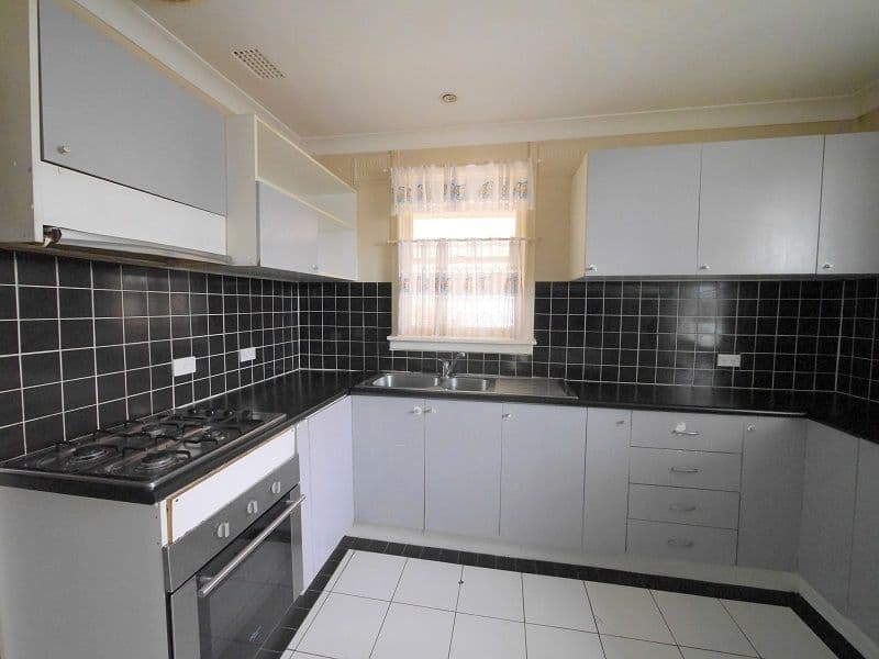 49 Victor Street, Cowra - Thumbnail 2