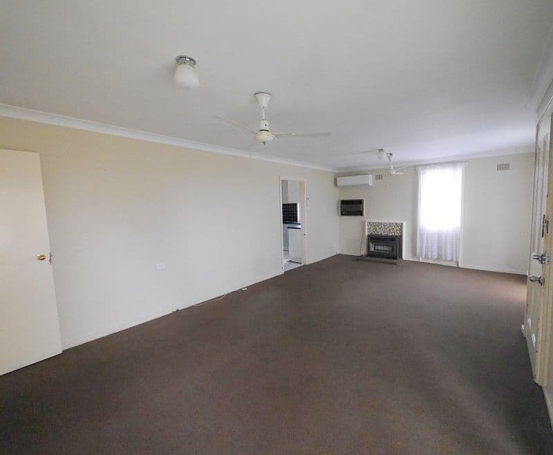 49 Victor Street, Cowra - Thumbnail 3