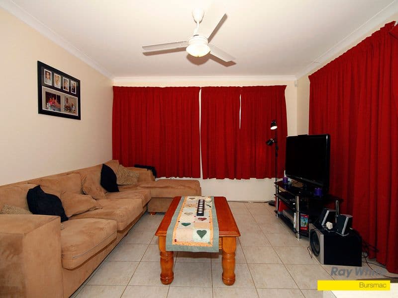 17 Glacier Gardens, BALLAJURA WA 6066, Ballajura - Thumbnail 2