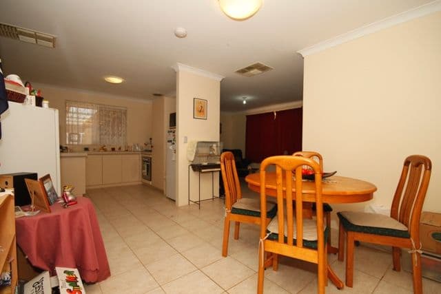 17 Glacier Gardens, BALLAJURA WA 6066, Ballajura - Thumbnail 5