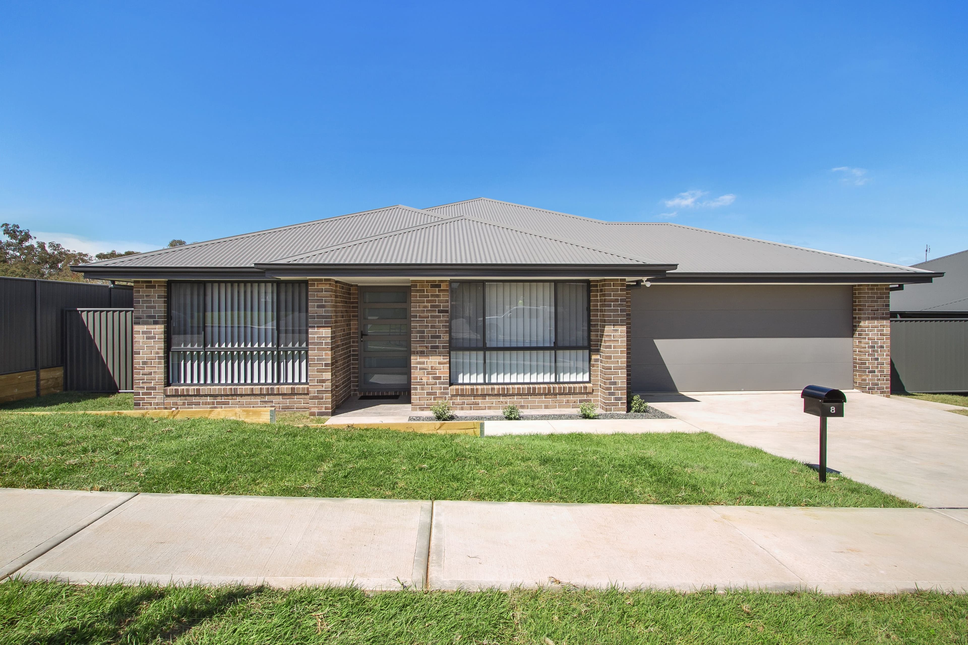 8 Sherborne Street, Tamworth NSW 2340, Tamworth - Image 1