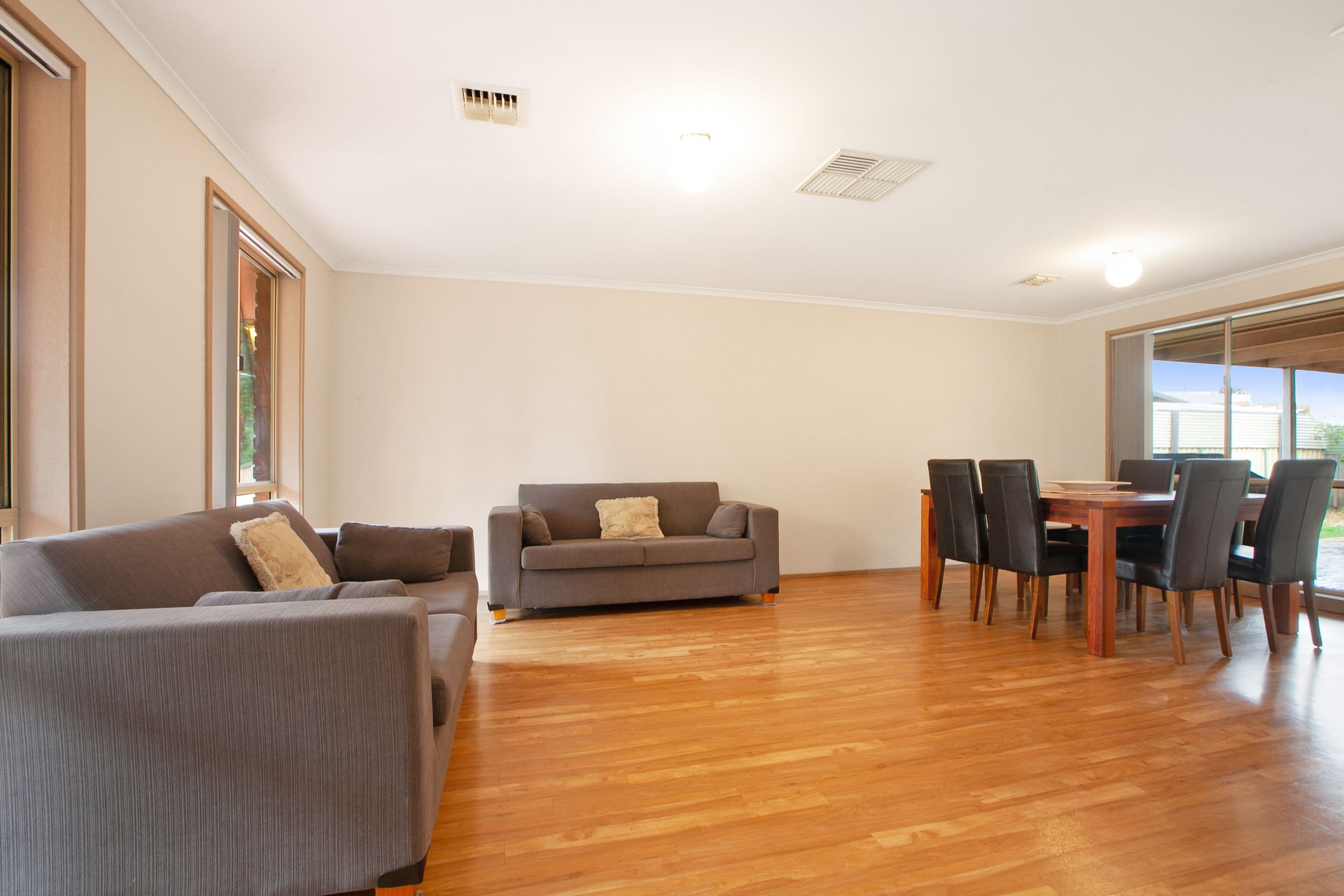10 St Leger Place, Epping VIC 3076, Epping - Thumbnail 2