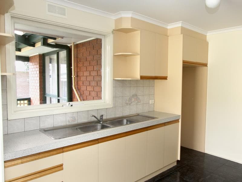 2/14 Macintosh Street, Wyndham Vale - Thumbnail 2