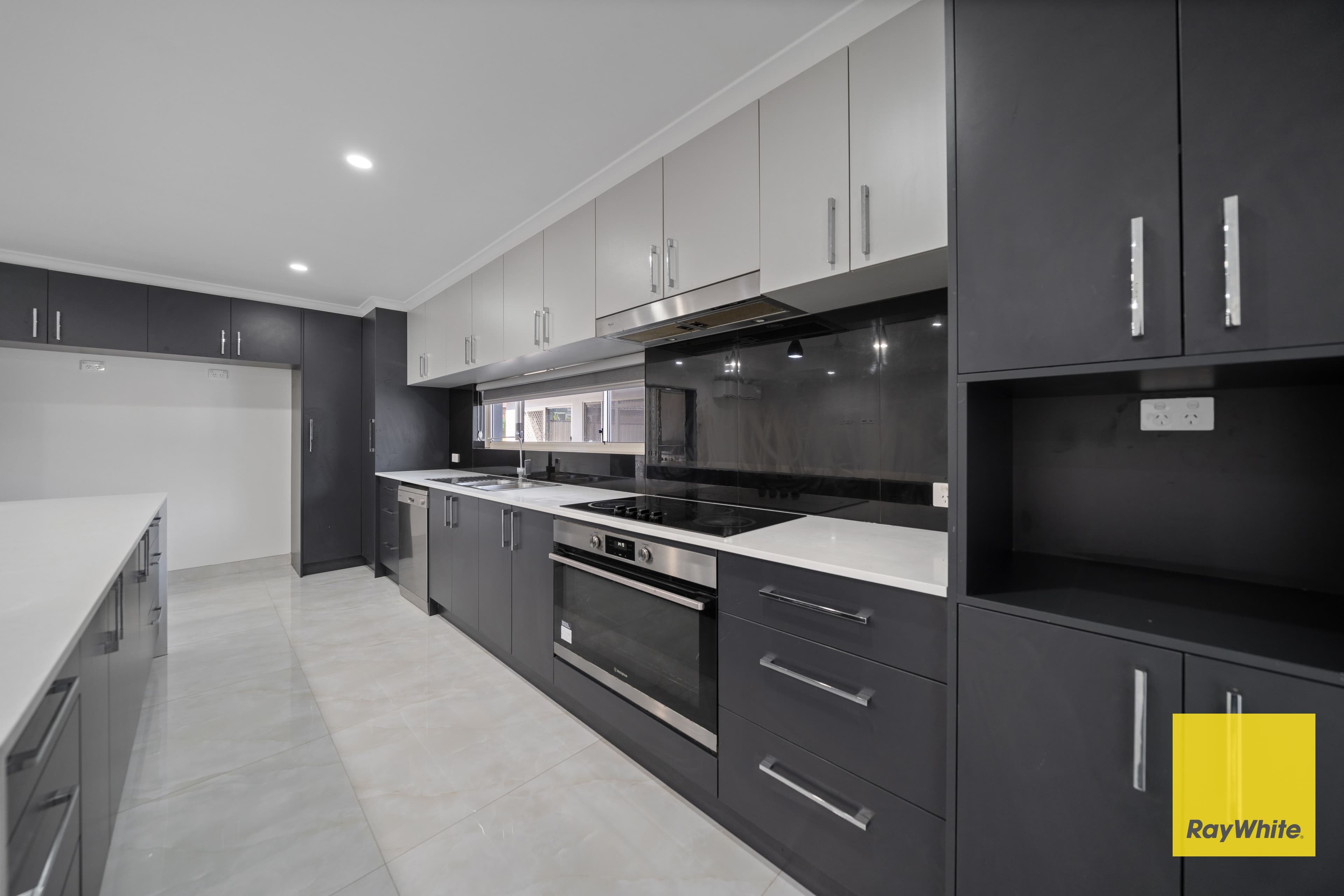 90 Highclere Boulevard, Marangaroo WA 6064, Marangaroo - Thumbnail 8